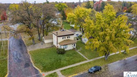 228 W 4th Street Blue Earth MN 56013