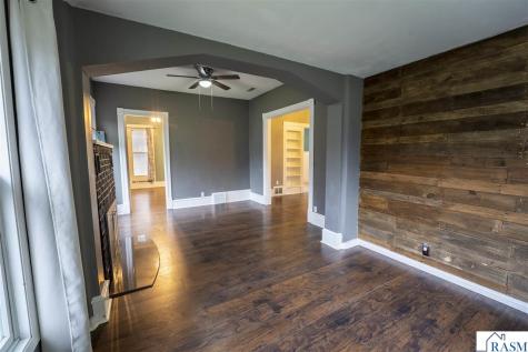 228 W 4th Street Blue Earth MN 56013