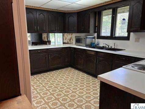 511 SW 3rd Street Madelia MN 56062