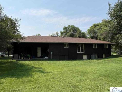 511 SW 3rd Street Madelia MN 56062
