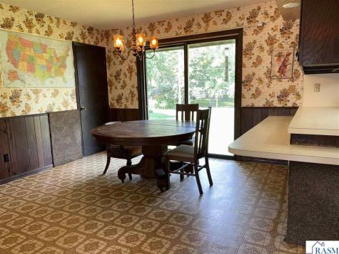 511 SW 3rd Street Madelia MN 56062