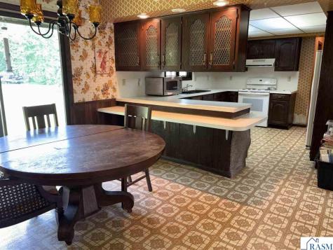 511 SW 3rd Street Madelia MN 56062