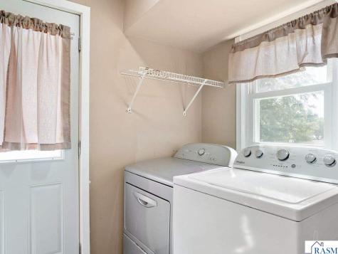 828 E Clinton Street Waterville MN 56096