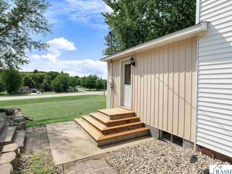 828 E Clinton Street Waterville MN 56096