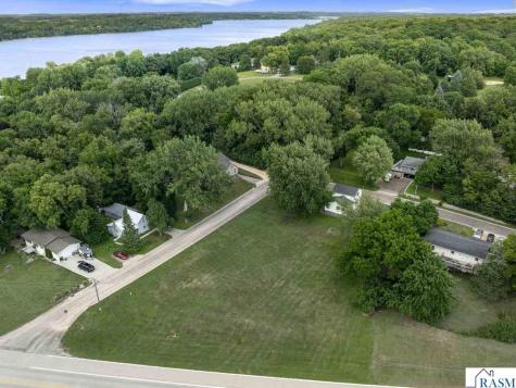 828 E Clinton Street Waterville MN 56096