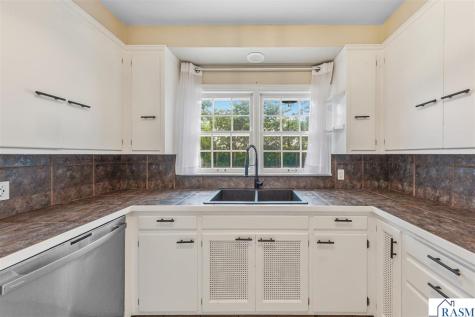 925 South Avenue North Mankato MN 56003