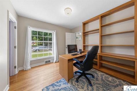 925 South Avenue North Mankato MN 56003
