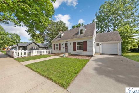 925 South Avenue North Mankato MN 56003