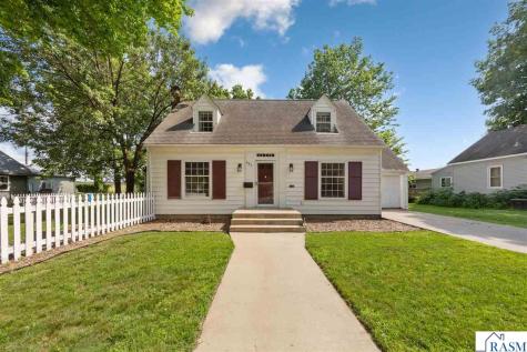 925 South Avenue North Mankato MN 56003