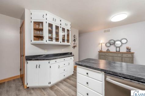 2613 E Main Street Mankato MN 56001