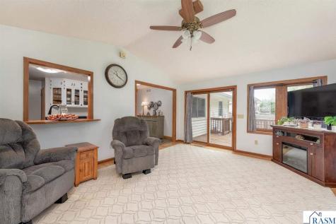2613 E Main Street Mankato MN 56001
