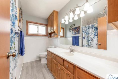 2613 E Main Street Mankato MN 56001
