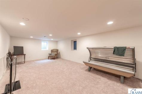 2613 E Main Street Mankato MN 56001