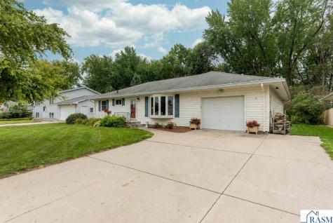 2613 E Main Street Mankato MN 56001