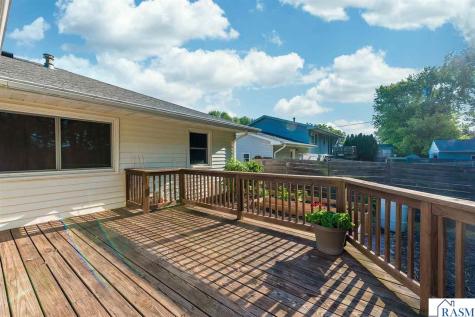 2613 E Main Street Mankato MN 56001