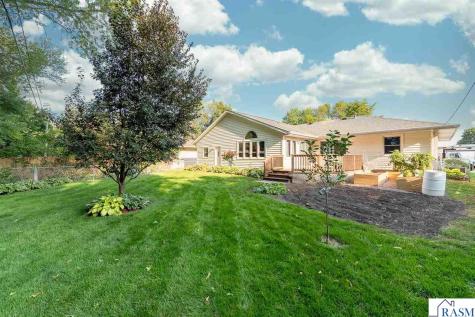 2613 E Main Street Mankato MN 56001