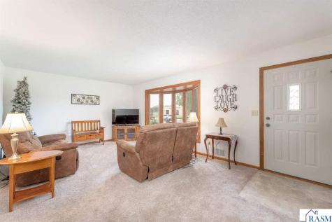 2613 E Main Street Mankato MN 56001