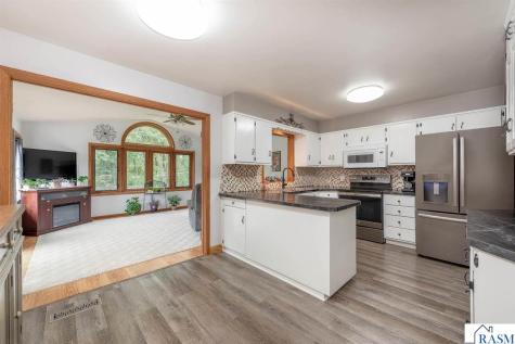 2613 E Main Street Mankato MN 56001