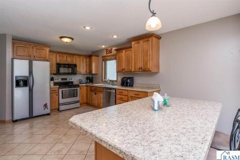 413 Thomas Drive Eagle Lake MN 56024
