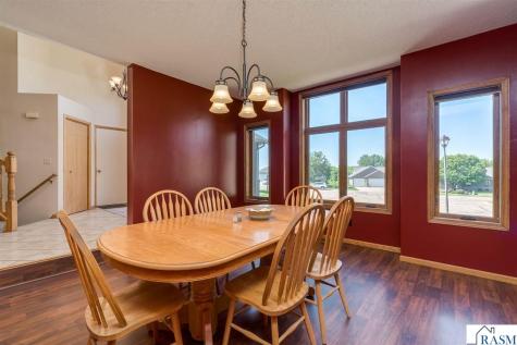413 Thomas Drive Eagle Lake MN 56024