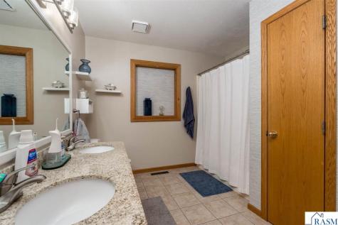 413 Thomas Drive Eagle Lake MN 56024