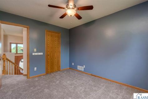 413 Thomas Drive Eagle Lake MN 56024