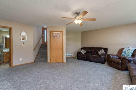 413 Thomas Drive Eagle Lake MN 56024