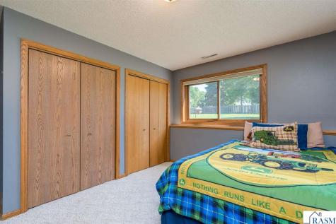 413 Thomas Drive Eagle Lake MN 56024