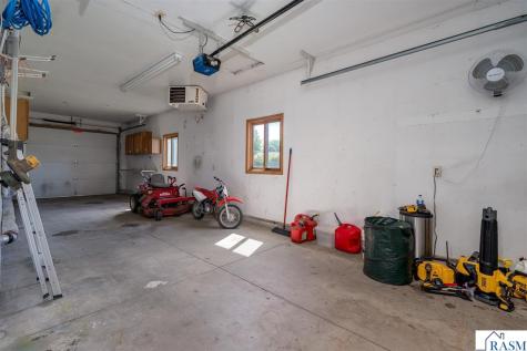413 Thomas Drive Eagle Lake MN 56024