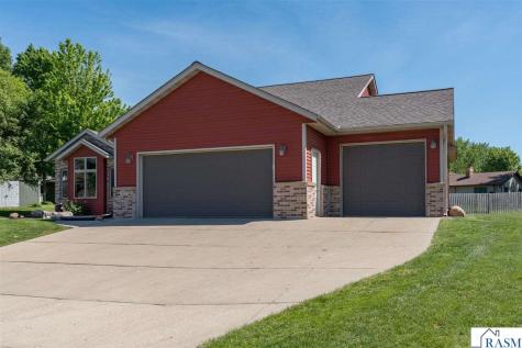 413 Thomas Drive Eagle Lake MN 56024