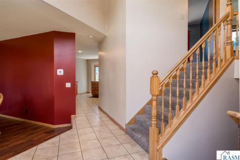 413 Thomas Drive Eagle Lake MN 56024