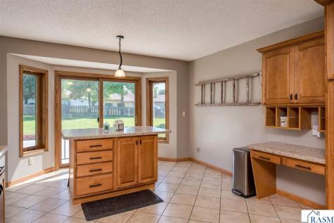 413 Thomas Drive Eagle Lake MN 56024