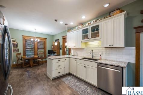 216 W 2nd Street Blue Earth MN 56013