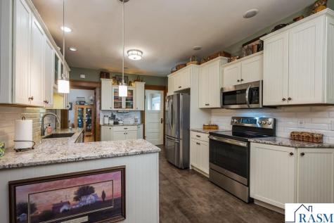216 W 2nd Street Blue Earth MN 56013
