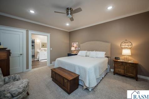 216 W 2nd Street Blue Earth MN 56013