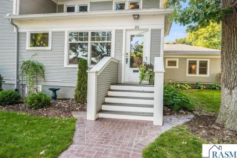 216 W 2nd Street Blue Earth MN 56013