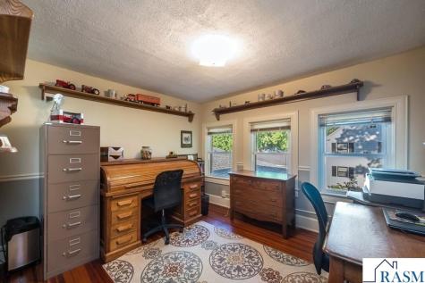 216 W 2nd Street Blue Earth MN 56013
