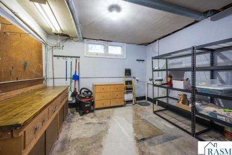 216 W 2nd Street Blue Earth MN 56013