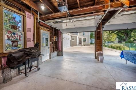 216 W 2nd Street Blue Earth MN 56013