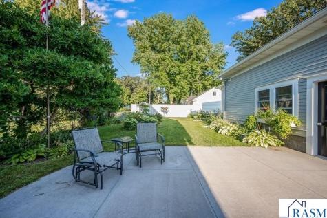 216 W 2nd Street Blue Earth MN 56013