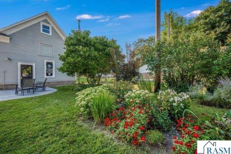 216 W 2nd Street Blue Earth MN 56013