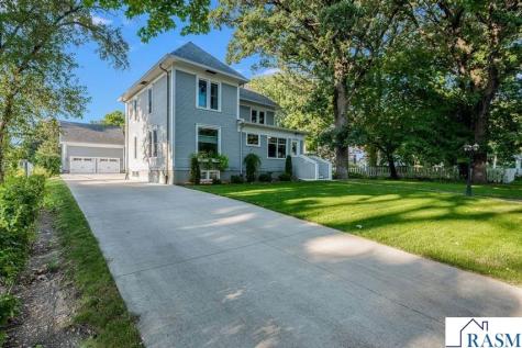 216 W 2nd Street Blue Earth MN 56013