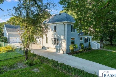 216 W 2nd Street Blue Earth MN 56013