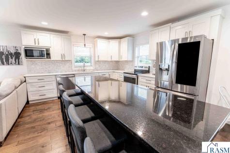 50798 Carpenters Point Lane Elysian MN 56028