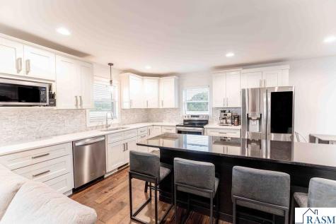 50798 Carpenters Point Lane Elysian MN 56028