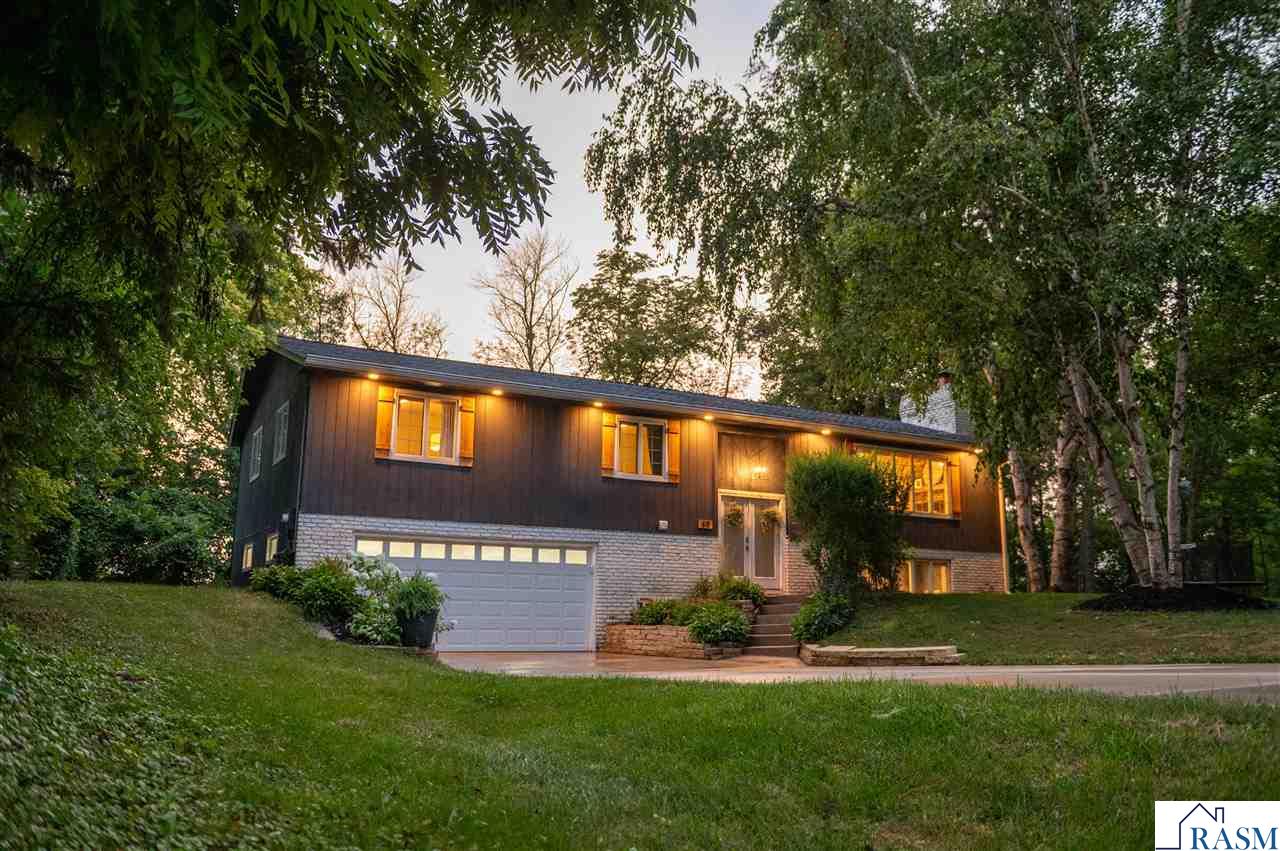 40 North Hill Court Mankato MN 56001