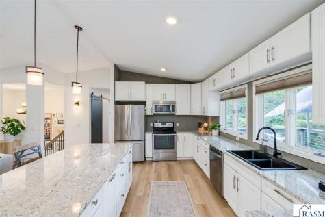 40 North Hill Court Mankato MN 56001