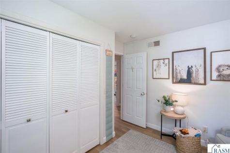 40 North Hill Court Mankato MN 56001