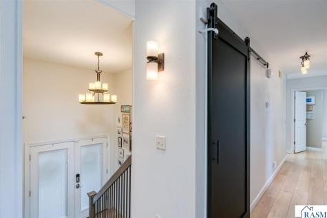 40 North Hill Court Mankato MN 56001