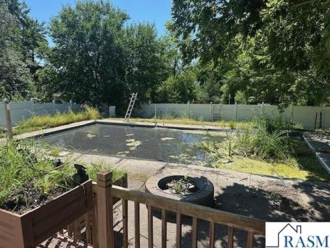 712 Austin Drive St. Peter MN 56082
